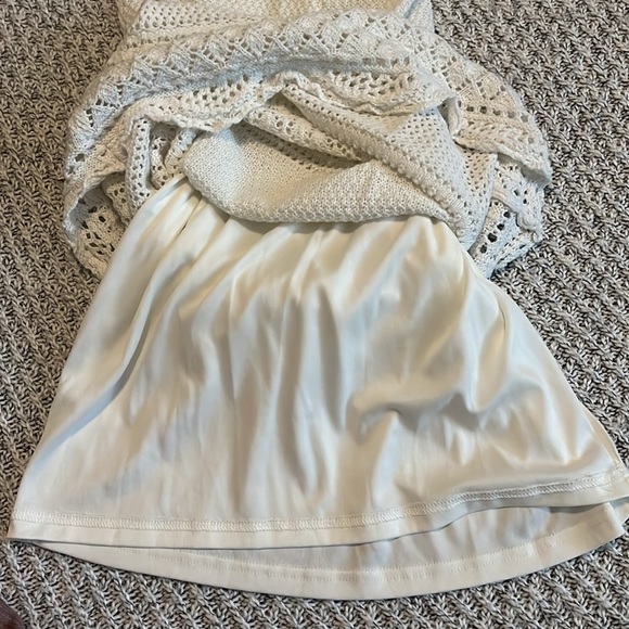 White knit dress in size medium - Picture 4 of 4